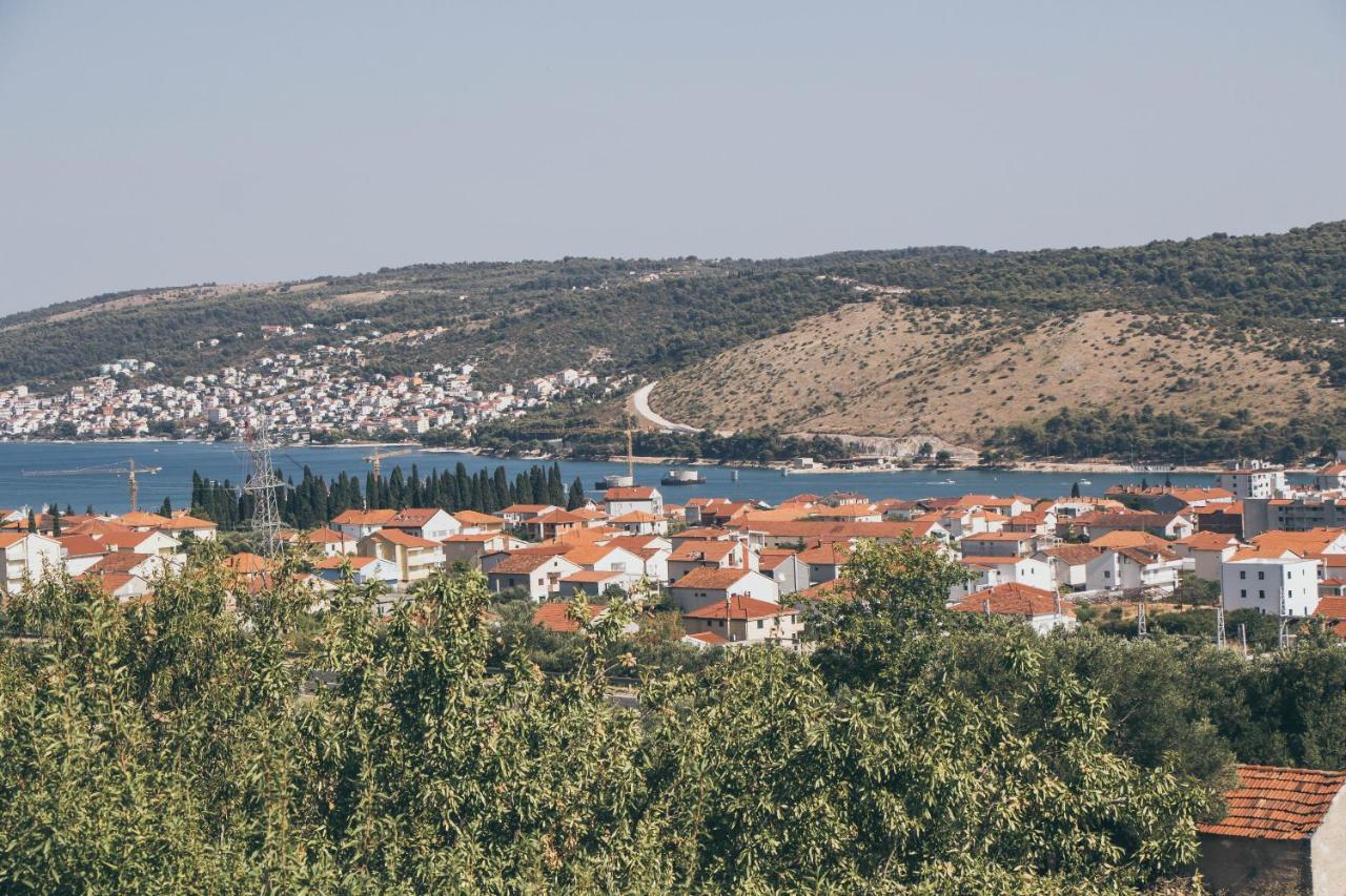 Apartment Andrea Trogir Eksteriør bilde